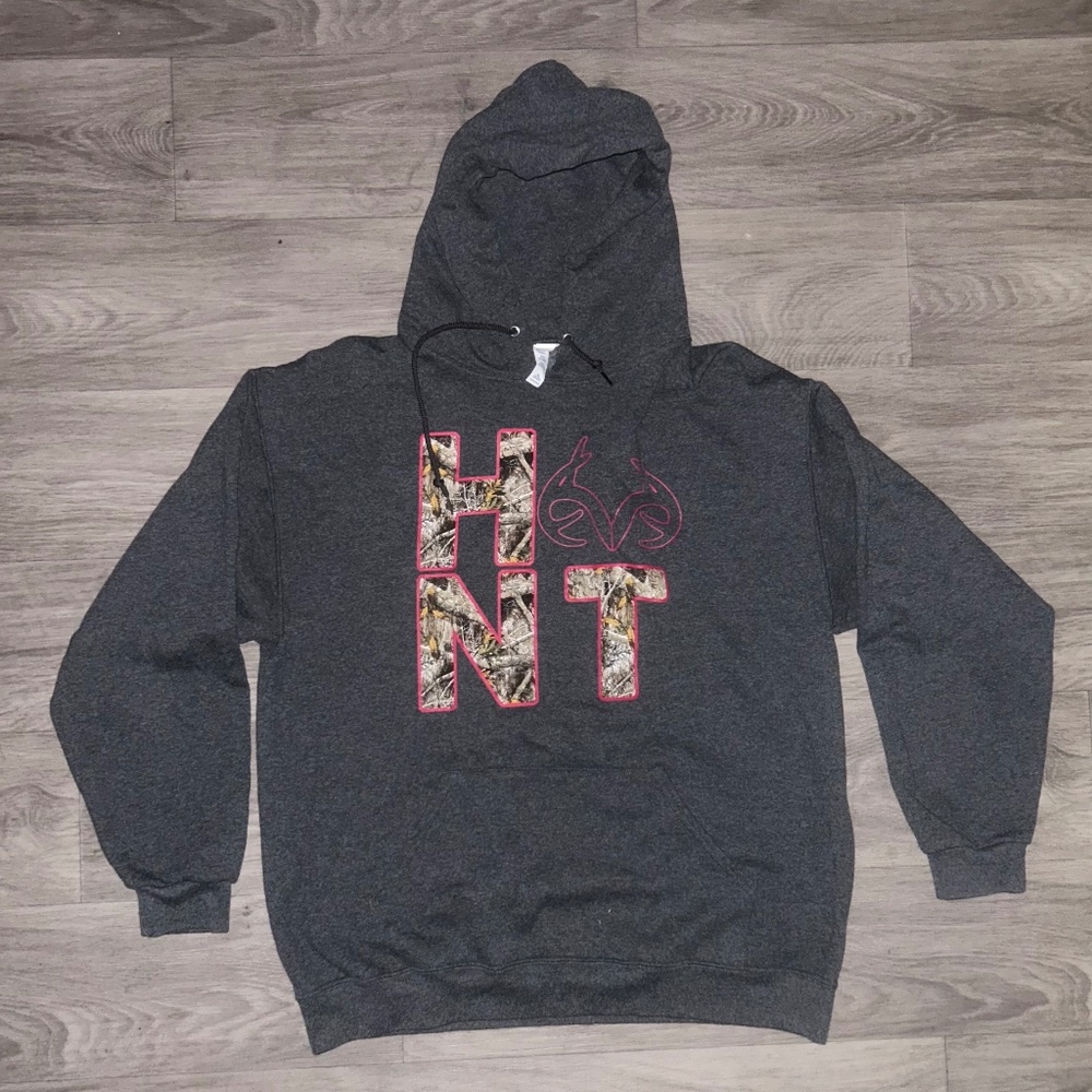 Adult women’s hunt pullover winter hoodie in gray size xl